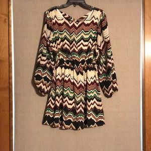 Cute dress, detailed back.